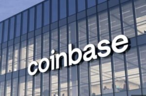 Coinbase Integrates PayPal's Stablecoin